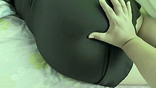 친구가 거대 엉덩이 멕시코 년 박는 거 지켜봄