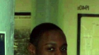 i'd give oral to a 19yo's dick for free 😏