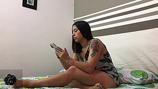 rico lesbian sex with curvy colombianas, dang scissoring