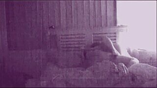 Oh, amateur couple making love loudly!