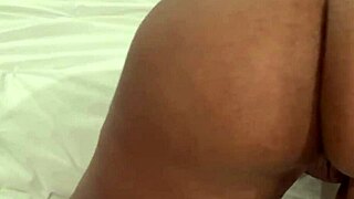 Ebony babe worships ass with sexy farts 😈