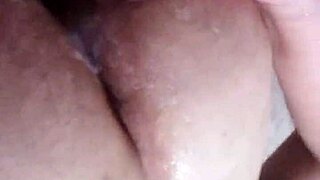 quero sentir sua porra quentinha escorrendo em mim 😍