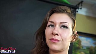 Jamie Litton Drives Me Wild with Bisexual Teen Pussy Licking Action