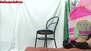 sexy pregnant milf showing off curvy body for fans! 📸