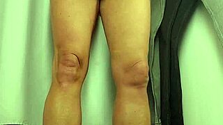 jerking off in a fitting room, wanna see?