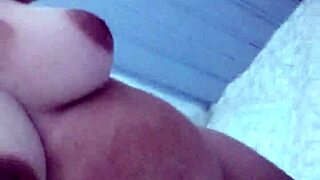 quero sentir sua porra quentinha escorrendo em mim 😍