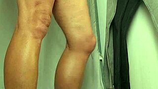 jerking off in a fitting room, wanna see?