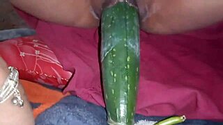 Pati Ke Na Rahne Par Kheera Se Kaam Chalaya In Full HD XXX MMS
