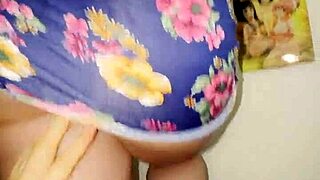 Mladá 18+ mexická holka v mini sukni 😉