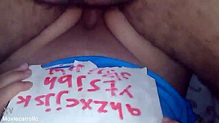 How does this arabic milf fuck her sexy wife?