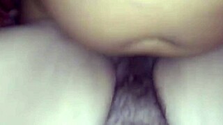 minha amiga tomando leite da fonte