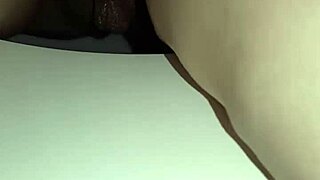 incinta flashes on toilet with bide fetish