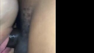 Does this milf cuckold her husband and squirt on bbc?