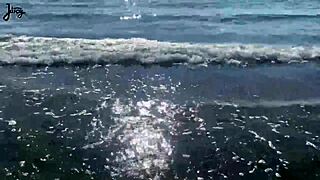 Man, that horny babe LaraJuicy just double squirted on the beach!