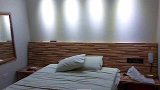 vizinha chamou e acabou acontecendo mais, vizinha gritando de prazer no apartamento!