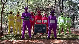 アフリカの中心で黒チンポが7月19日にワイルドな情熱を解き放つ。ネクサスがアフロ美女たちと激しいアクション