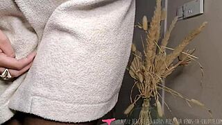 French amateur Lola-Liz undresses and relaxes in lingerie