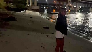 minha esposa dando pra outro na praia