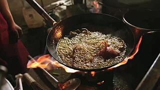 nueva casting parejita española vampirosa y giovanni