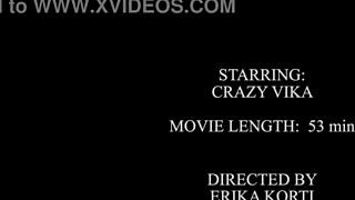 Роговая шлюха Вика впервые пробует дой penetration чёрными хуями