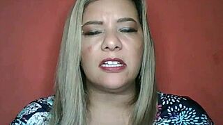 five mexican mommies are chatting, what a great group we are