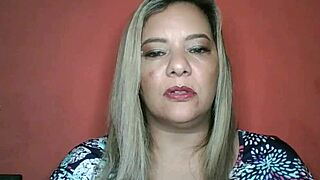 five mexican mommies are chatting, what a great group we are