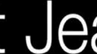 A teen hottie sucks and fucks in missionary, reaching orgasm