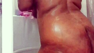 Yuki's BBW Shower Tease in Hotel