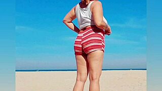 Blonde Milf's Big Pussy Lips