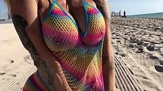 Milf Hermosa on the Beach