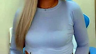 Rica Transexual Tetas Pequeñas Pajeando!