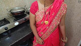 핫 와이프 남편 속여 마을 카우보이 좆으로 씹어