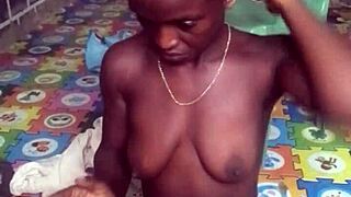 Crazy bitch twerking naked then enjoyed fucking her big dildo in both ass and pussy!