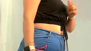 panty outline visible in tight leggings