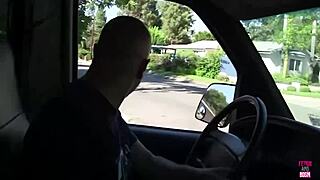 Awesome and chunky black babe daphne daniels gives blowjobs.