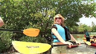 Amateur couple fucks roughly in quickie with orgasm 😏