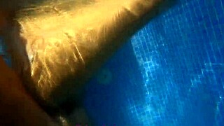 pool cleaning job turned to blowjob, opps