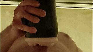 follando mi fleshlight hasta temblar del orgasmo