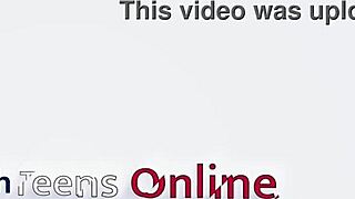 Vacker brittisk tonåring 18+ knullas på webcam för första gången