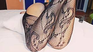 i love this morena with big tits and huge ass, so sexy