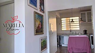 Hot Babe Tries Gym Clothes