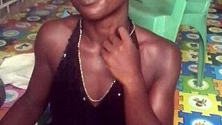 Crazy bitch says, 'I love twerking naked after sexy clothes.'