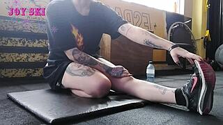 is that alternative girl stretching at the gym?
