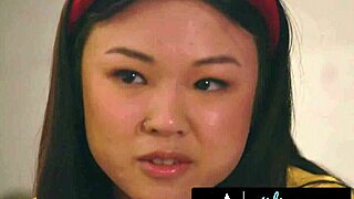 Lexi Luna gives Lulu Chu orgasms