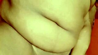 Sundaydogood614 shows off her shaved pussy in latest update.