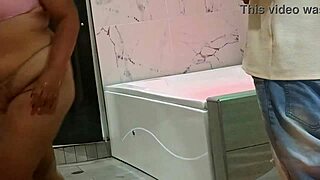 Motel resepsiyonistiyle jakuzide vahşi seks