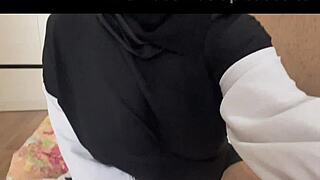 Arab Milf Jasmine Without Panties