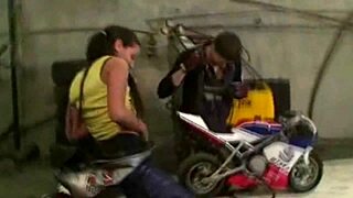 705-teen 18+ies-cumshot