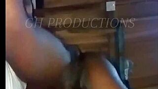 ghetto slut gets pussy and ass stretched