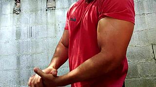 yuri gaucho brazilian bear gives handjob cumload